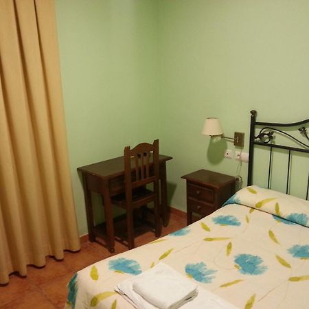 Hostal Las Tres Jotas Alcaracejos Oda fotoğraf