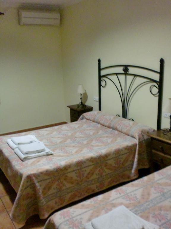 Hostal Las Tres Jotas Alcaracejos Oda fotoğraf